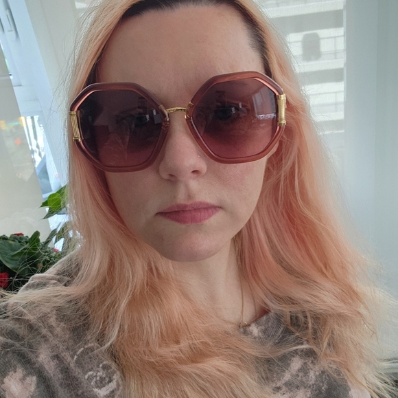 VERSACE Giant Pink Sunglasses - Picture 14 of 14